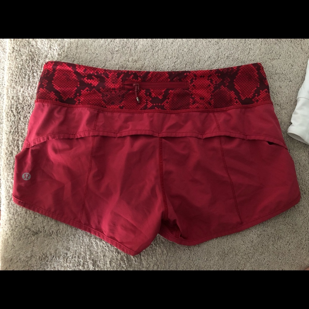 lululemon shorts size 6